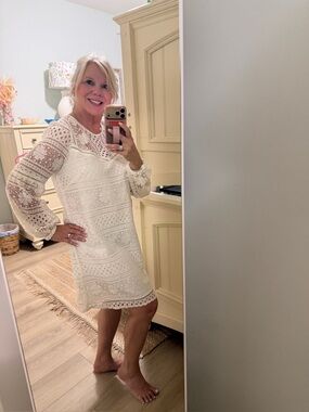Jack by BB Dakota white Lace Long-Sleeve Shift Dress